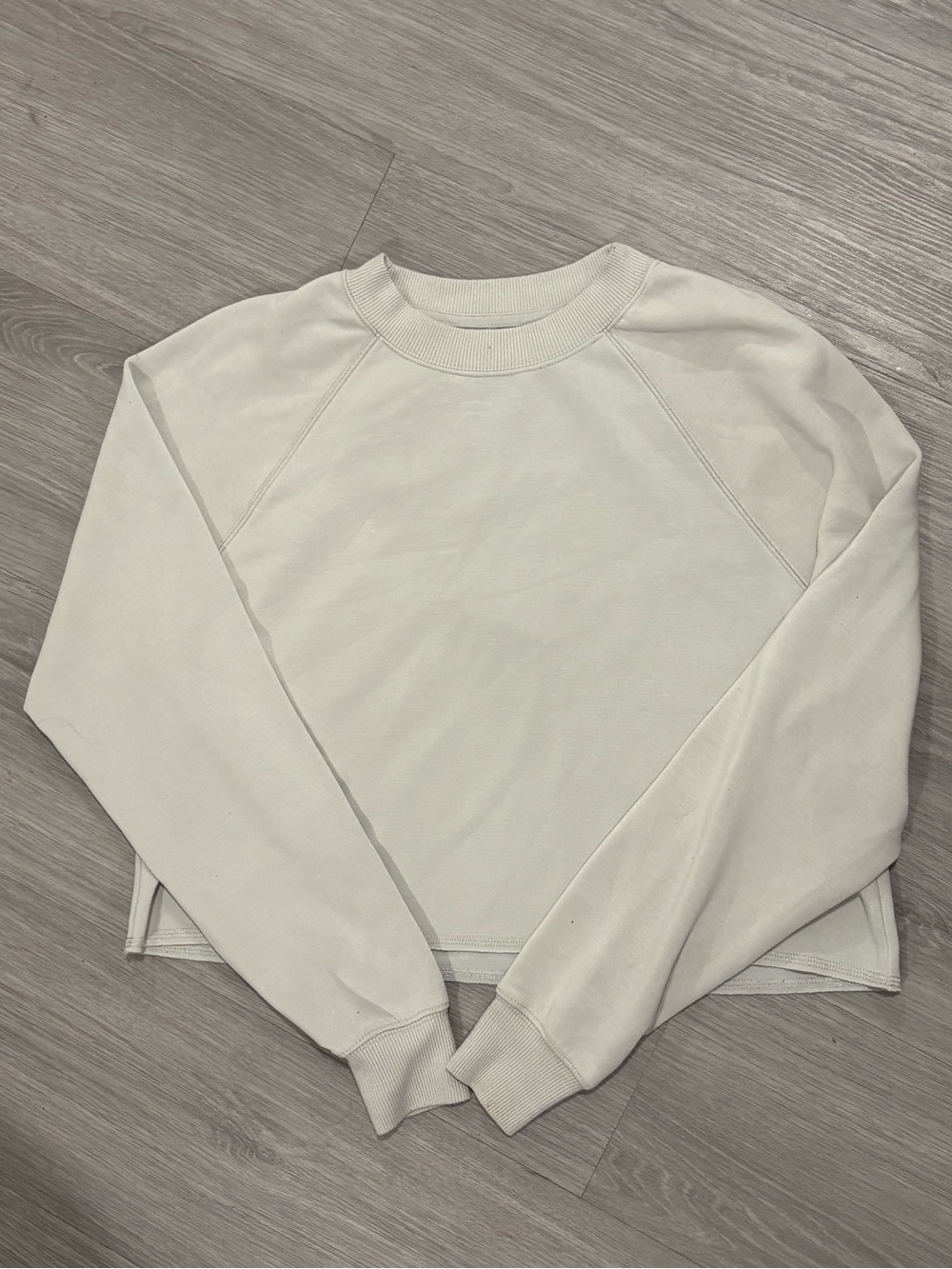 Cropped Crewneck Sweatshirt in Off-White